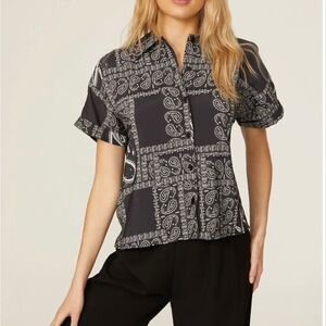 JUST Female Maid Shirt Women's Sz 38 Black Paisley Print Button Down Shirt